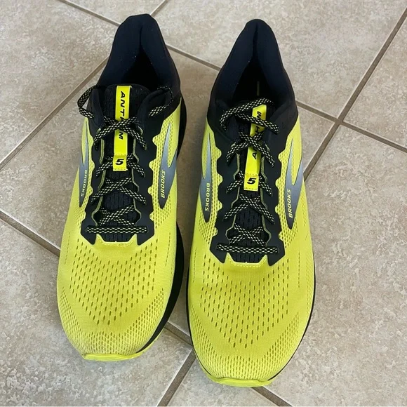 BROOKS ANTHEM 5 MENS VIBRANT YELLOW SNEAKERS LACE UP RUNNING SHOES SIZE 14 D - Picture 2 of 8
